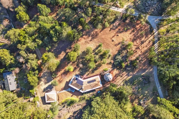 50 Rustic Lane, Santa Cruz, California 95060