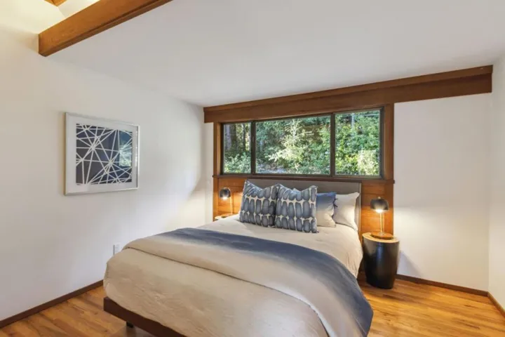 50 Rustic Lane, Santa Cruz, California 95060