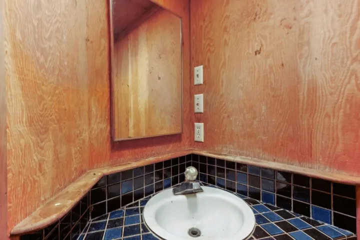 50 Rustic Lane, Santa Cruz, California 95060