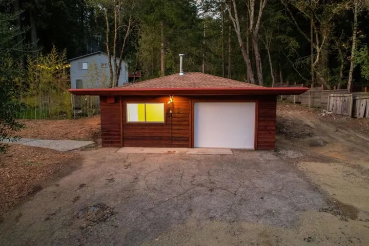 50 Rustic Lane, Santa Cruz, California 95060