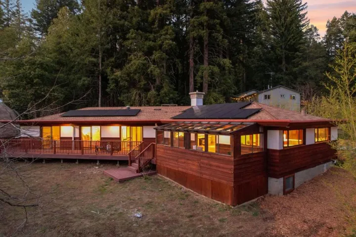 50 Rustic Lane, Santa Cruz, California 95060