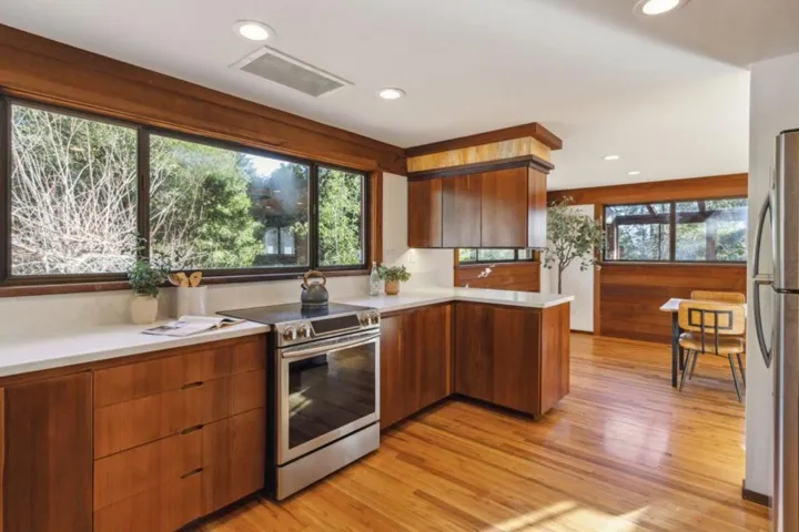 50 Rustic Lane, Santa Cruz, California 95060