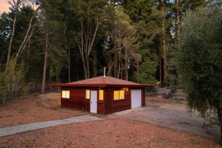 50 Rustic Lane, Santa Cruz, California 95060