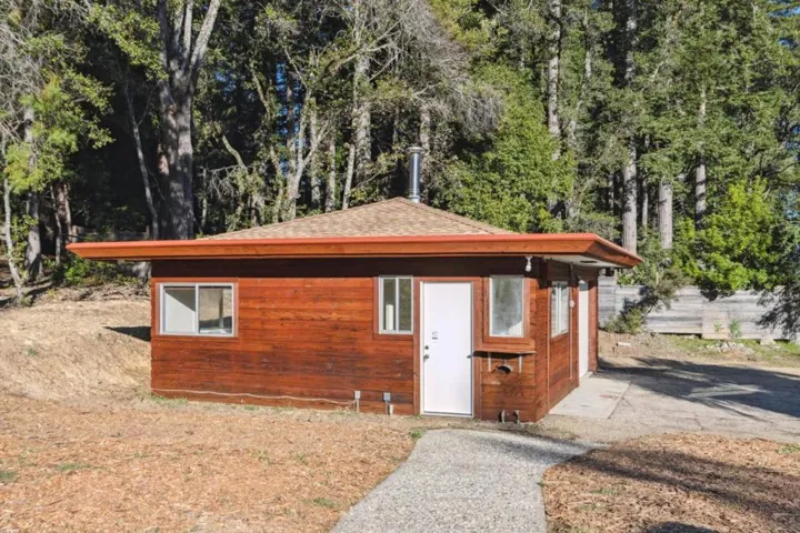 50 Rustic Lane, Santa Cruz, California 95060