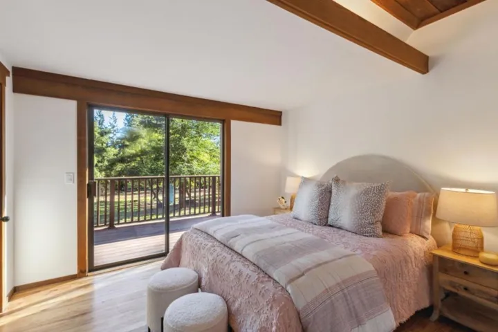 50 Rustic Lane, Santa Cruz, California 95060