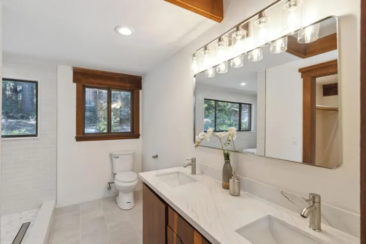 50 Rustic Lane, Santa Cruz, California 95060