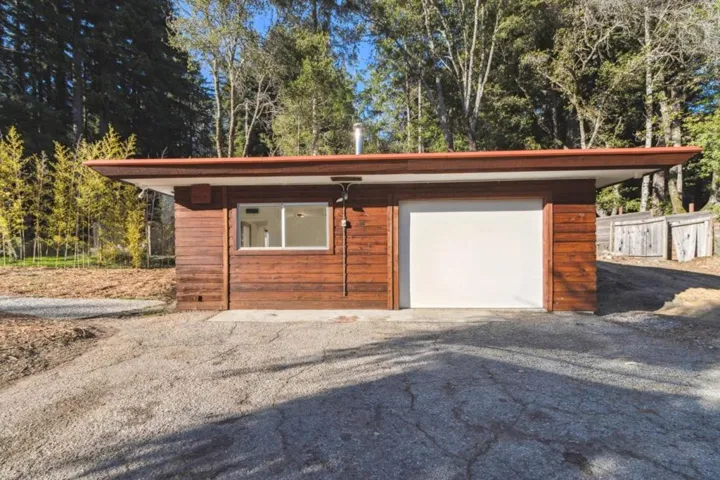 50 Rustic Lane, Santa Cruz, California 95060