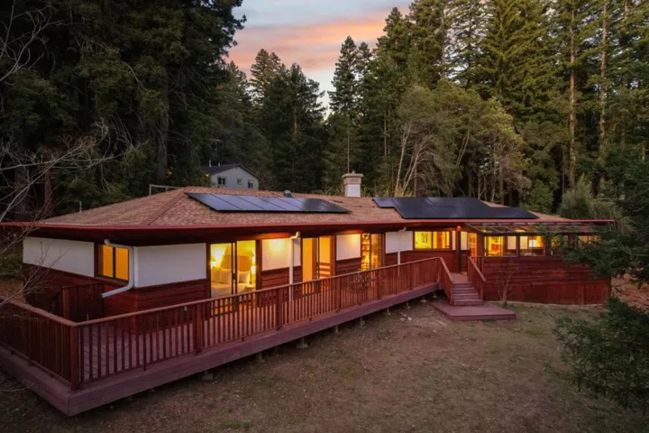 50 Rustic Lane, Santa Cruz, California 95060