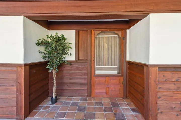 50 Rustic Lane, Santa Cruz, California 95060