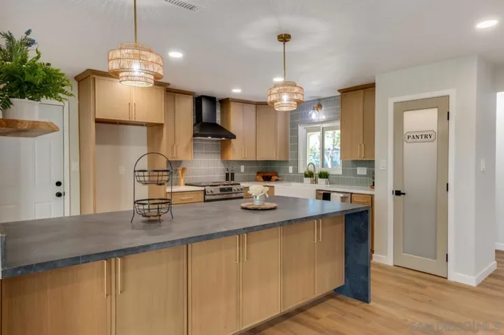 2667 Russmar Dr, San Diego, California 92123