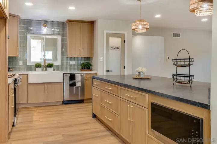 2667 Russmar Dr, San Diego, California 92123