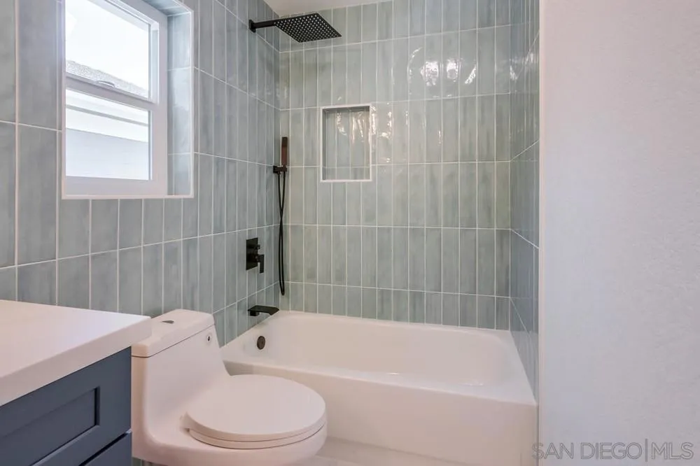 2334 Kimberly Ct, Carlsbad, California 92008 home-pic-48