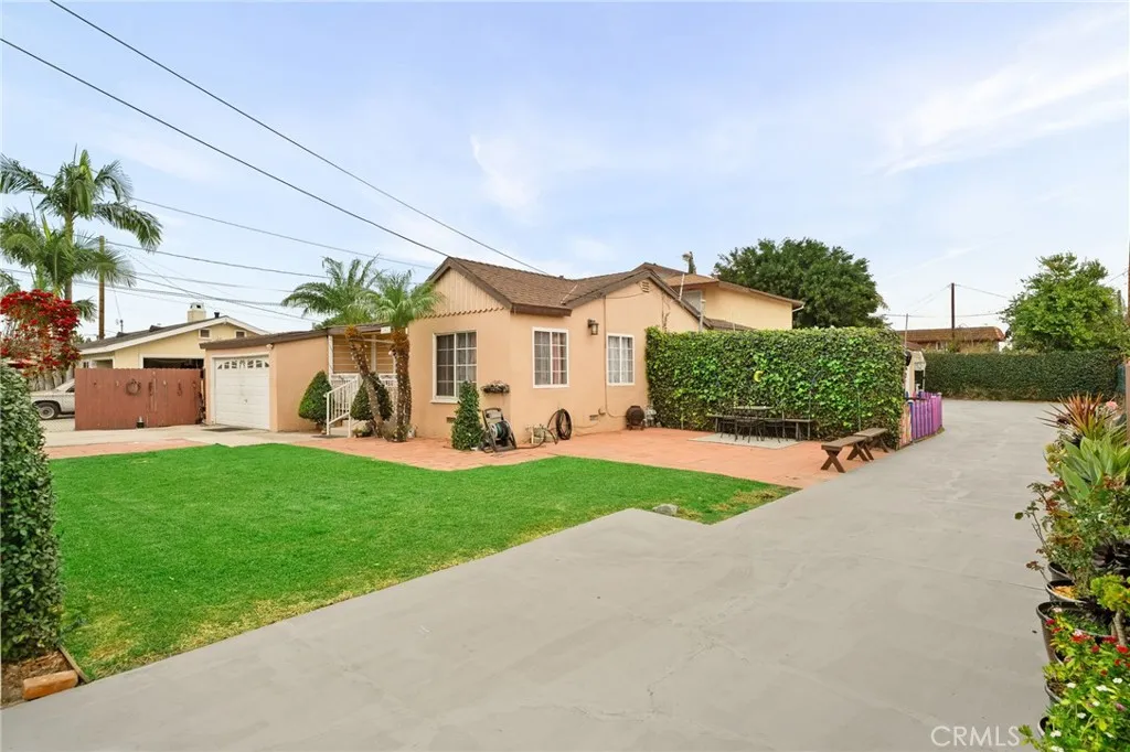 20822 Roseton Avenue, Lakewood, California 90715, ,Residential Income,For Sale,Roseton,CV25072674