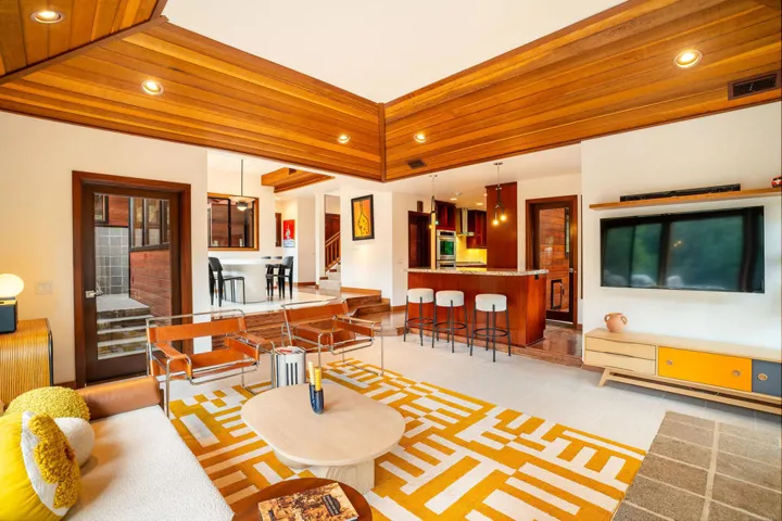 25504CedarGlenDr.-28