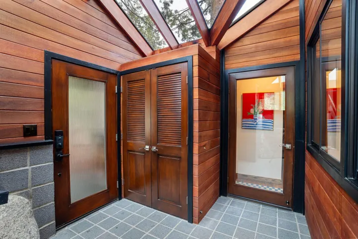 25504CedarGlenDr.-17