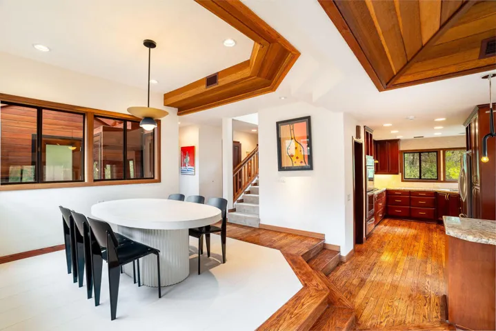 25504CedarGlenDr.-22
