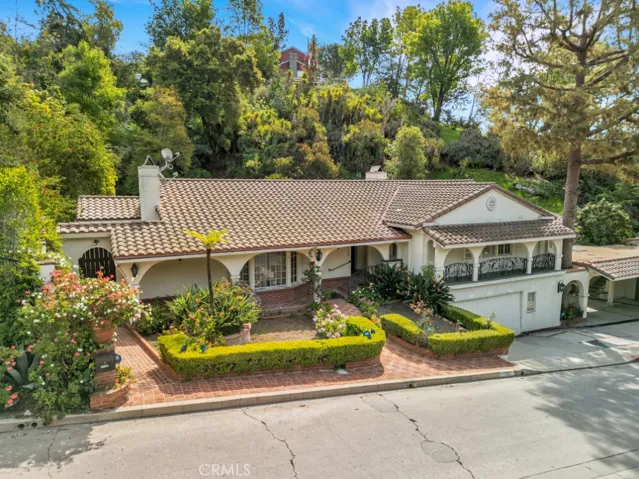 2720 Outpost Drive, Los Angeles, California 90068