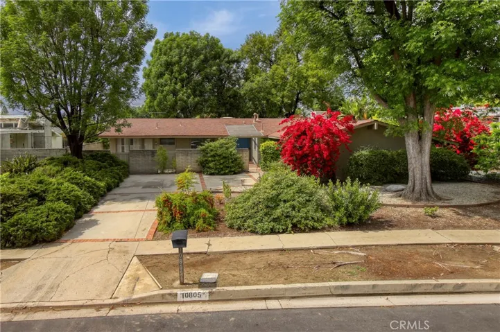 10805 Chimineas Avenue, Porter Ranch, California 91326