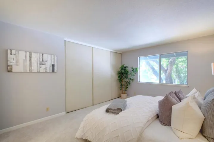 50 E Middlefield Road 40, Mountain View, California 94043