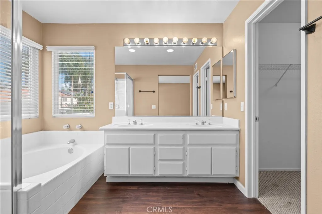 32865 Naples Court, Temecula, California 92592 home-pic-23