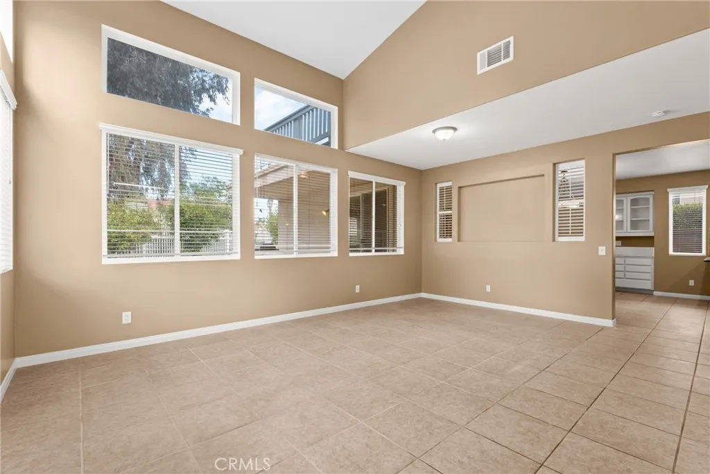 32865 Naples Court, Temecula, California 92592 home-pic-14