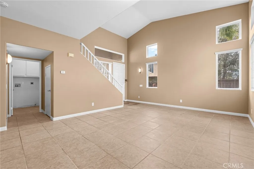 32865 Naples Court, Temecula, California 92592 home-pic-18