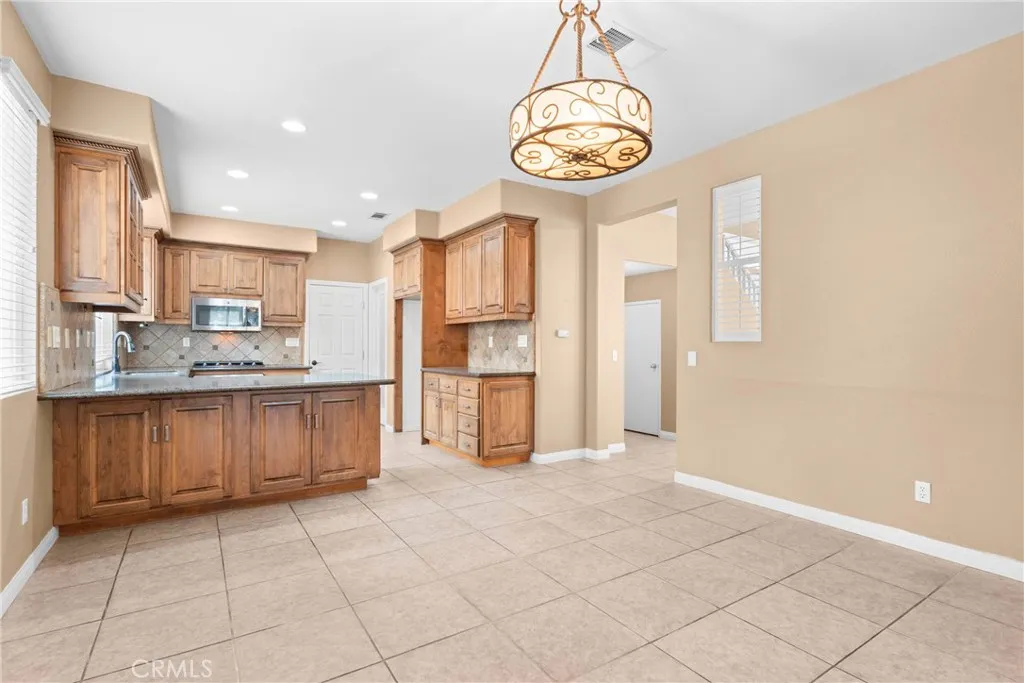 32865 Naples Court, Temecula, California 92592 home-pic-10