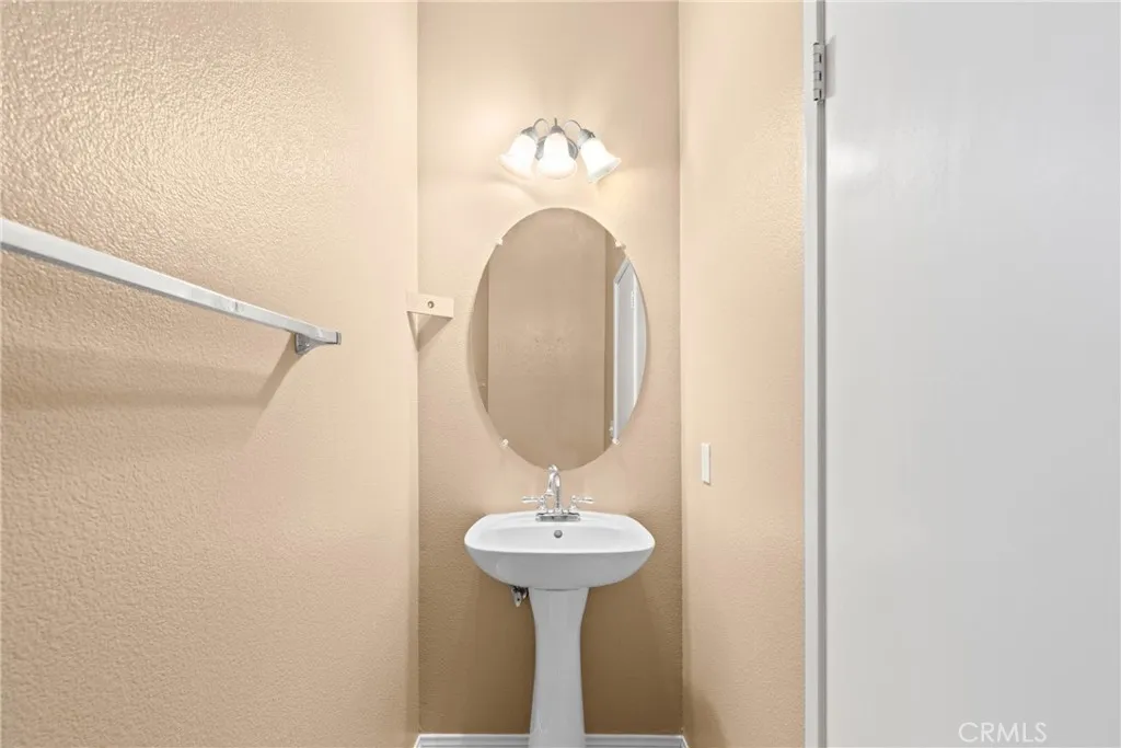 32865 Naples Court, Temecula, California 92592 home-pic-20