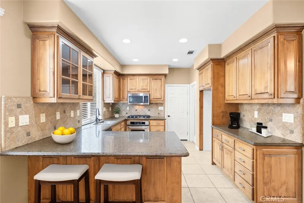 32865 Naples Court, Temecula, California 92592 home-pic-1