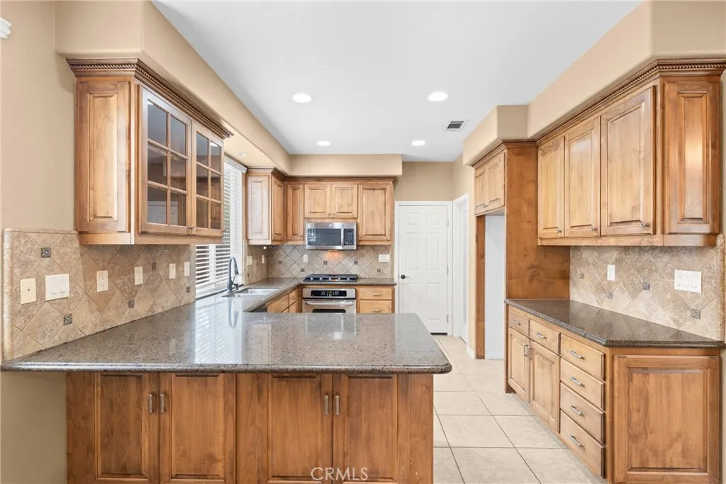 32865 Naples Court, Temecula, California 92592 home-pic-7