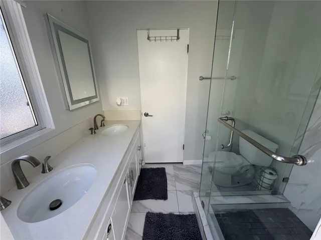 Downstairs bathroom 1.