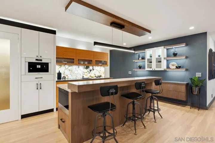 3434 Crown Point Drive, San Diego, California 92109