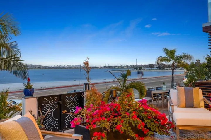 3434 Crown Point Drive, San Diego, California 92109