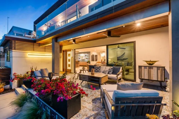 3434 Crown Point Drive, San Diego, California 92109