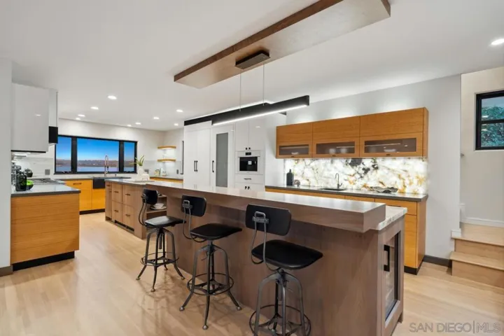 3434 Crown Point Drive, San Diego, California 92109