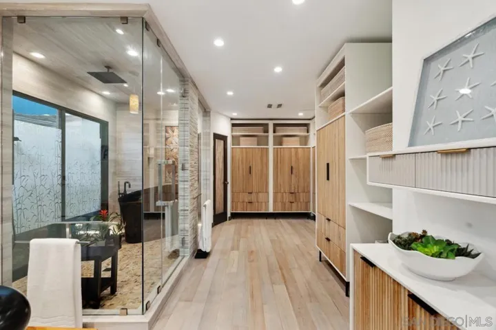 3434 Crown Point Drive, San Diego, California 92109
