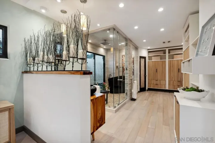 3434 Crown Point Drive, San Diego, California 92109