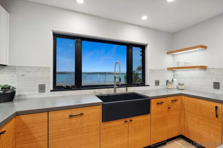 3434 Crown Point Drive, San Diego, California 92109