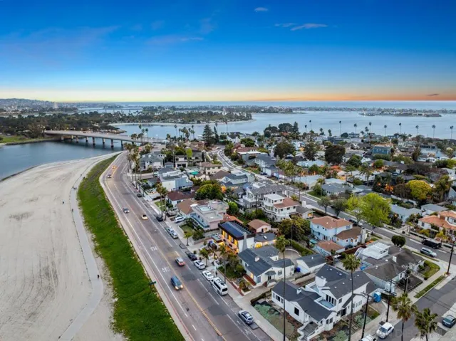 3434 Crown Point Drive, San Diego, California 92109
