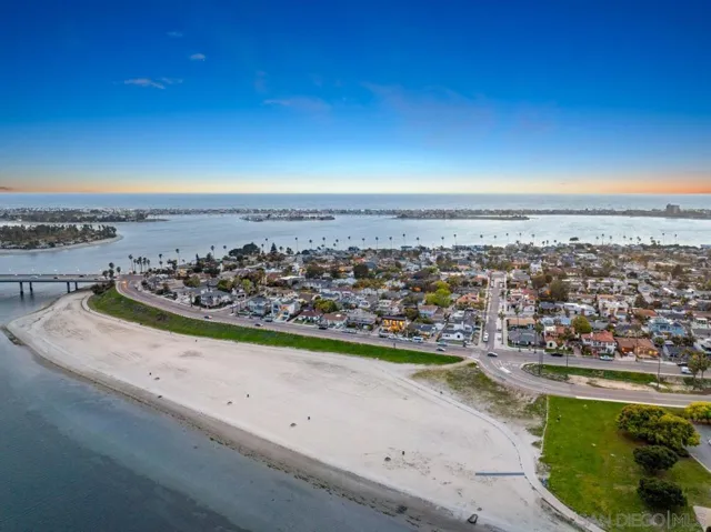 3434 Crown Point Drive, San Diego, California 92109