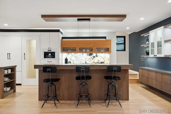3434 Crown Point Drive, San Diego, California 92109