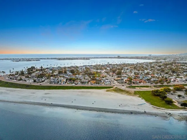 3434 Crown Point Drive, San Diego, California 92109