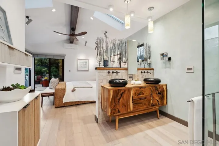 3434 Crown Point Drive, San Diego, California 92109