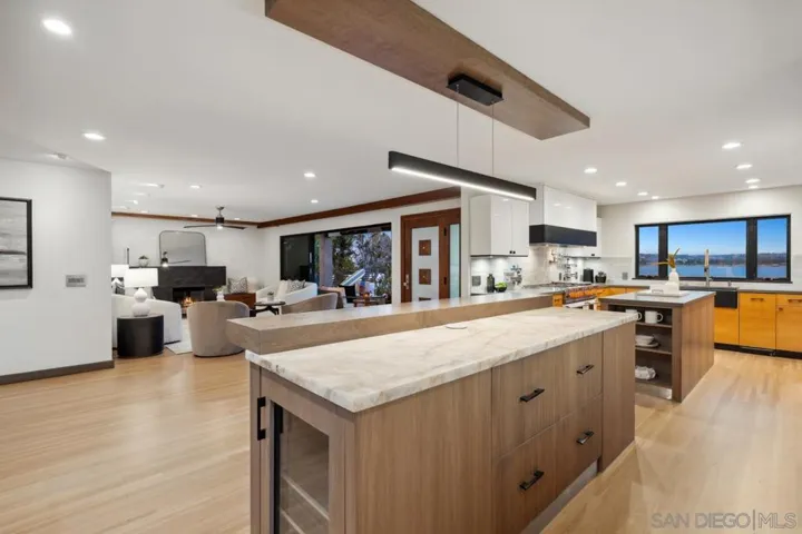 3434 Crown Point Drive, San Diego, California 92109