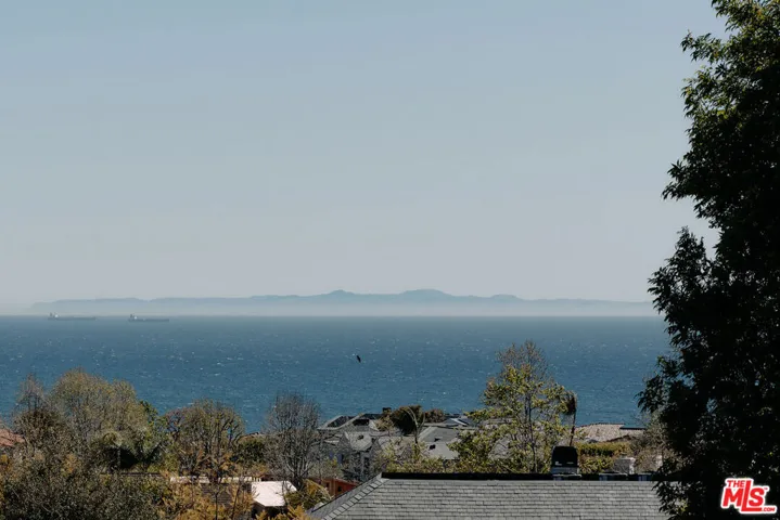 14924 Camarosa Drive, Pacific Palisades, California 90272