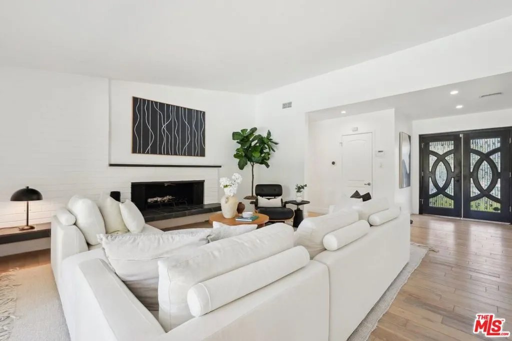 2700 Carmar Drive, Los Angeles, California 90046 home-pic-4