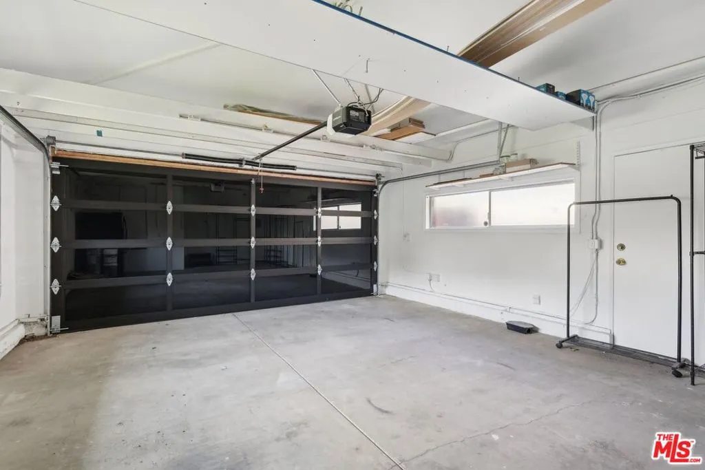 2700 Carmar Drive, Los Angeles, California 90046 home-pic-31