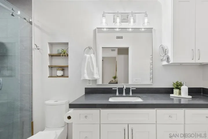15354 Paseo Ajanta, San Diego, California 92129
