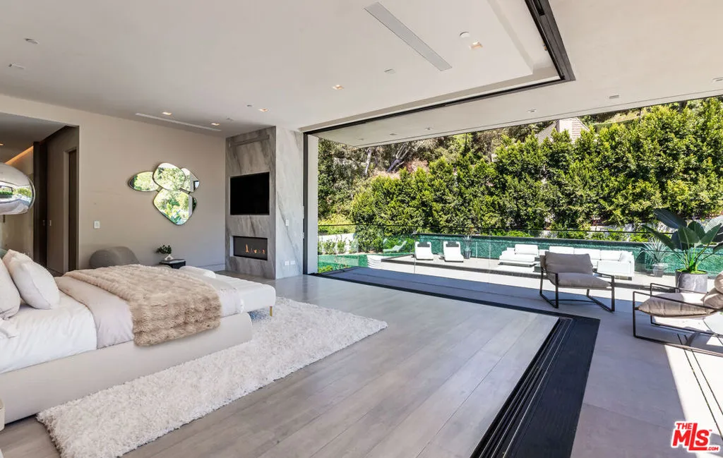 982 Stone Canyon Road, Los Angeles, California 90077 home-pic-14