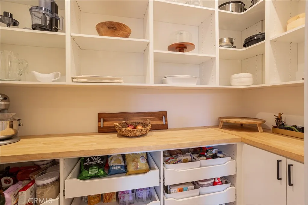 1756 Voorhees Avenue, Manhattan Beach, California 90266 home-pic-11